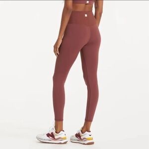 Vuori Rib Studio Legging size Small VW428 rose color